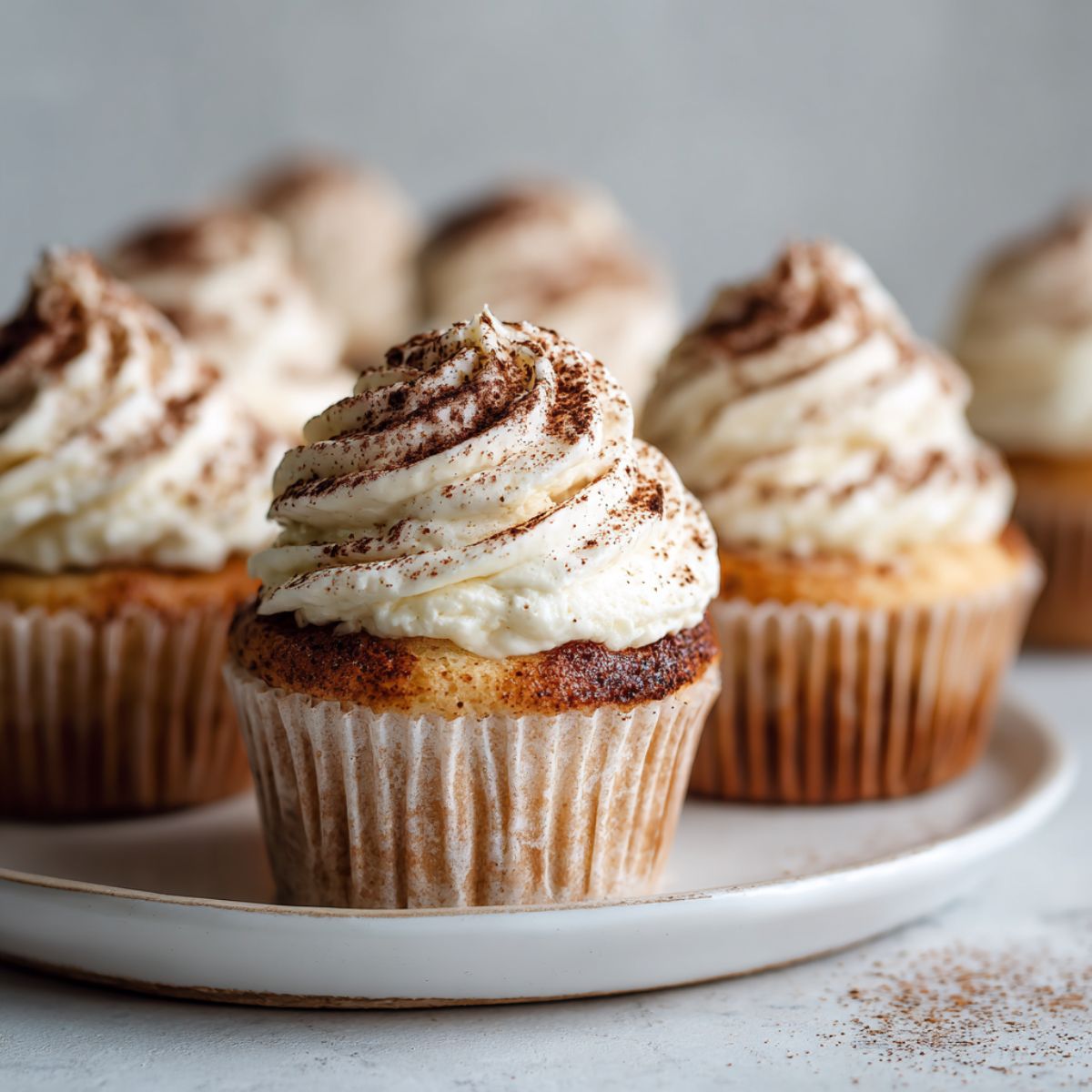 Master Tiramisu Cupcakes: Secrets for Moist Cake & Creamy Frosting